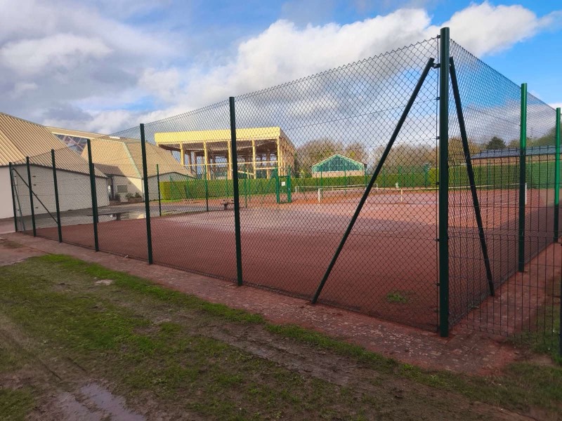 Souple, lisses, herbagères & enceintes sportives — réalisation Clôtures Tropardy (grillage souple clôture herbagère pare-ballon enceinte sportive), réf. 05